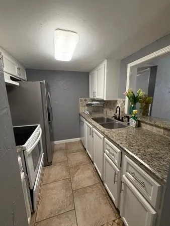 $1,250 | 7200 Clarewood Drive, Unit 702, Houston, TX 77036