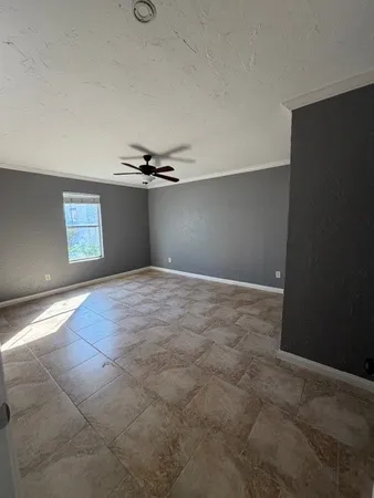$1,250 | 7200 Clarewood Drive, Unit 702, Houston, TX 77036