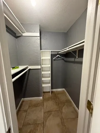 $1,250 | 7200 Clarewood Drive, Unit 702, Houston, TX 77036
