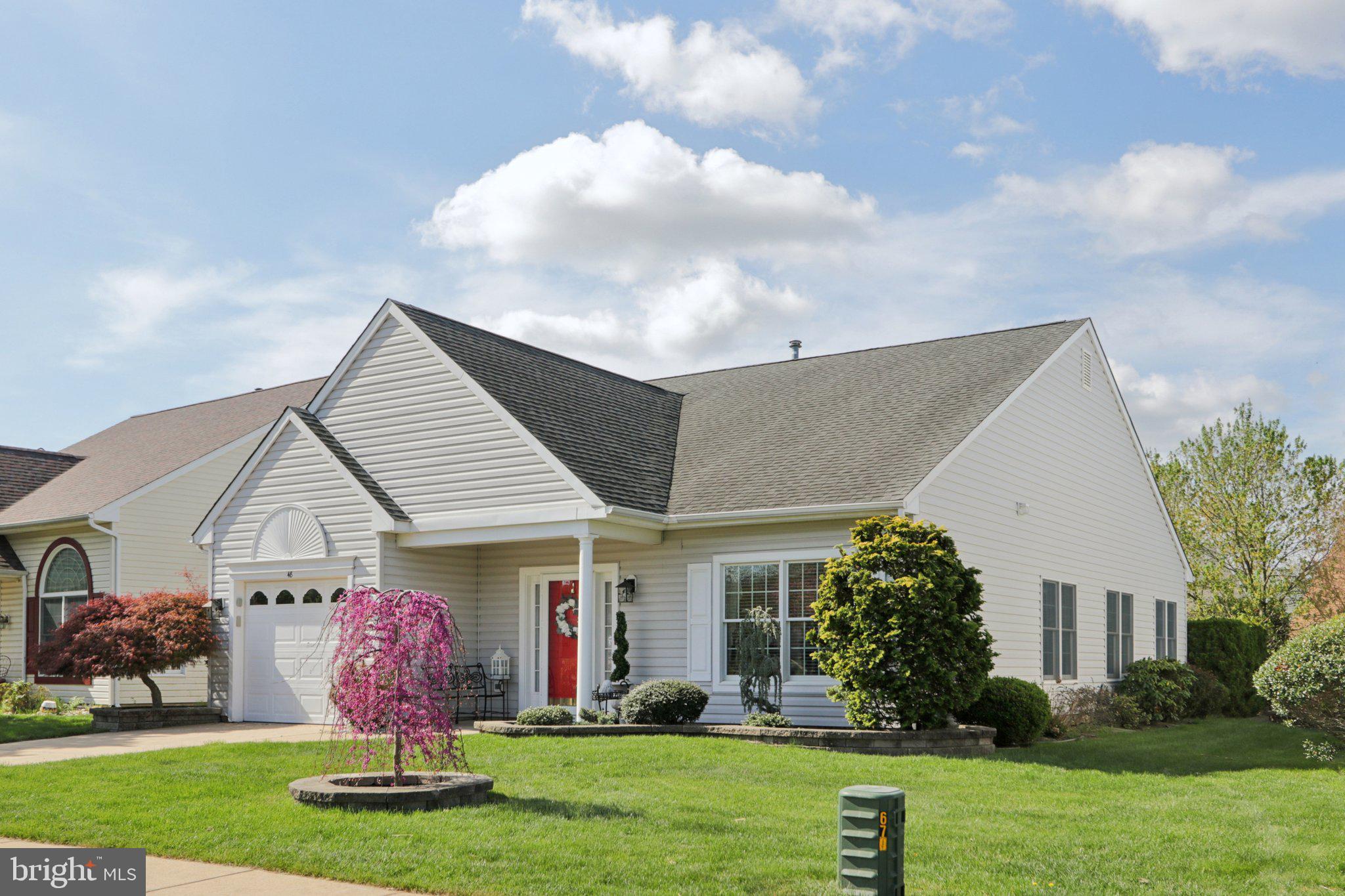 48 Sunset Lane Columbus, NJ 08022 - Photo 4 of 41 Front Yard