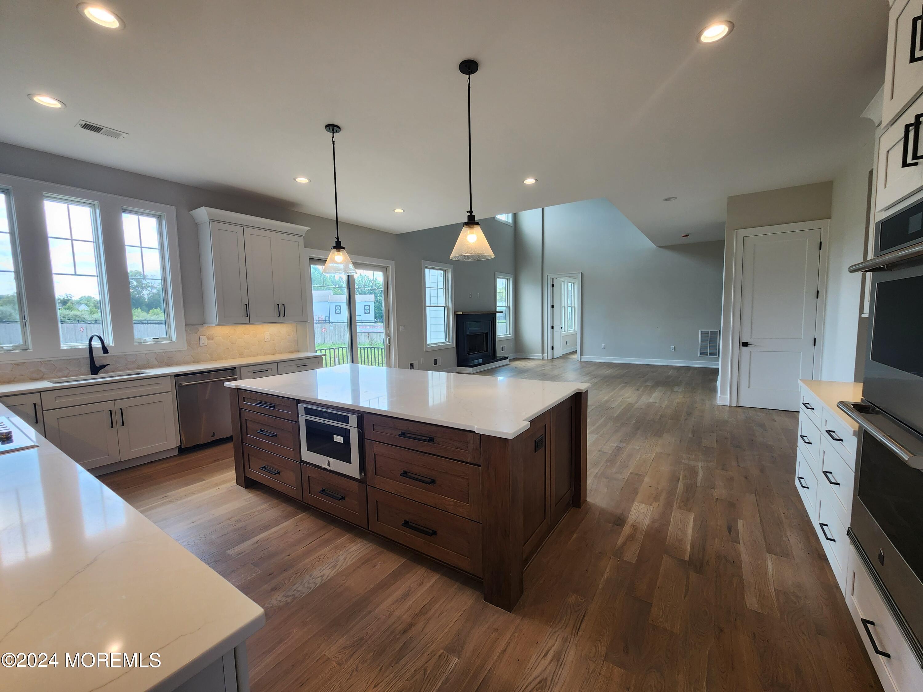 58 Middletown Road Holmdel, NJ 07733 - Photo 32 of 75 20240905_120542