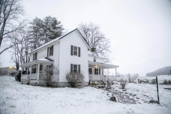 $369,900 | 20217 Shadowood Circle, Meadowview, VA 24361