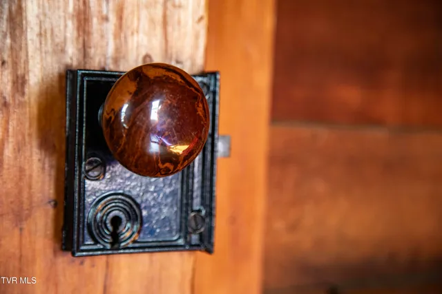 $369,900 | 20217 Shadowood Circle, Meadowview, VA 24361