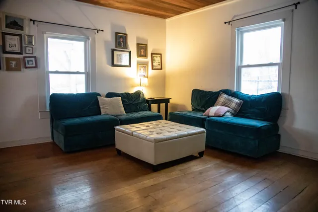 $369,900 | 20217 Shadowood Circle, Meadowview, VA 24361