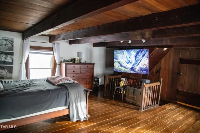 $369,900 | 20217 Shadowood Circle, Meadowview, VA 24361