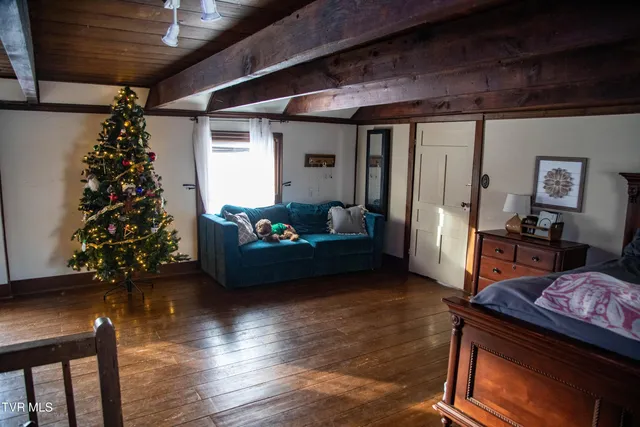 $369,900 | 20217 Shadowood Circle, Meadowview, VA 24361