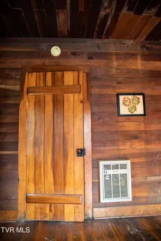 $369,900 | 20217 Shadowood Circle, Meadowview, VA 24361