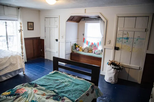 $369,900 | 20217 Shadowood Circle, Meadowview, VA 24361