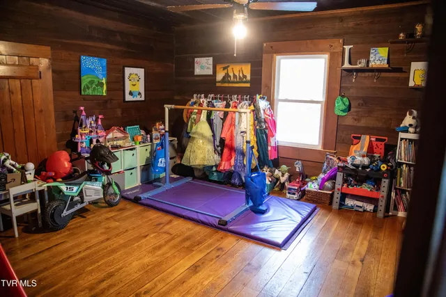 $369,900 | 20217 Shadowood Circle, Meadowview, VA 24361