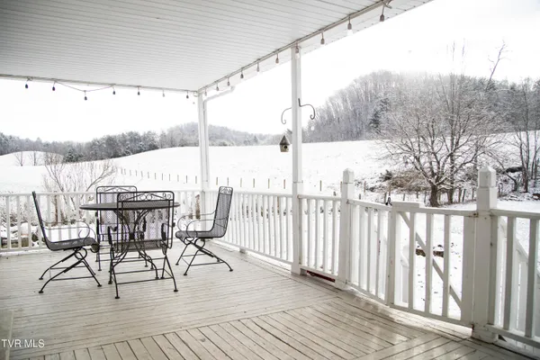 $369,900 | 20217 Shadowood Circle, Meadowview, VA 24361