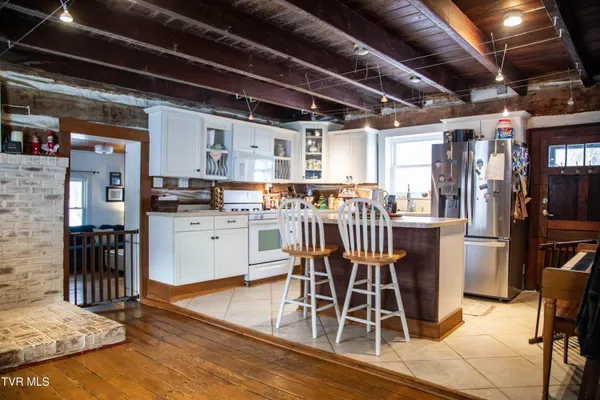 $369,900 | 20217 Shadowood Circle, Meadowview, VA 24361