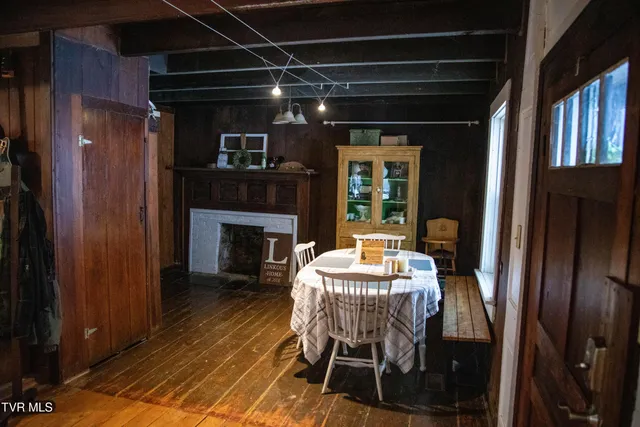 $369,900 | 20217 Shadowood Circle, Meadowview, VA 24361