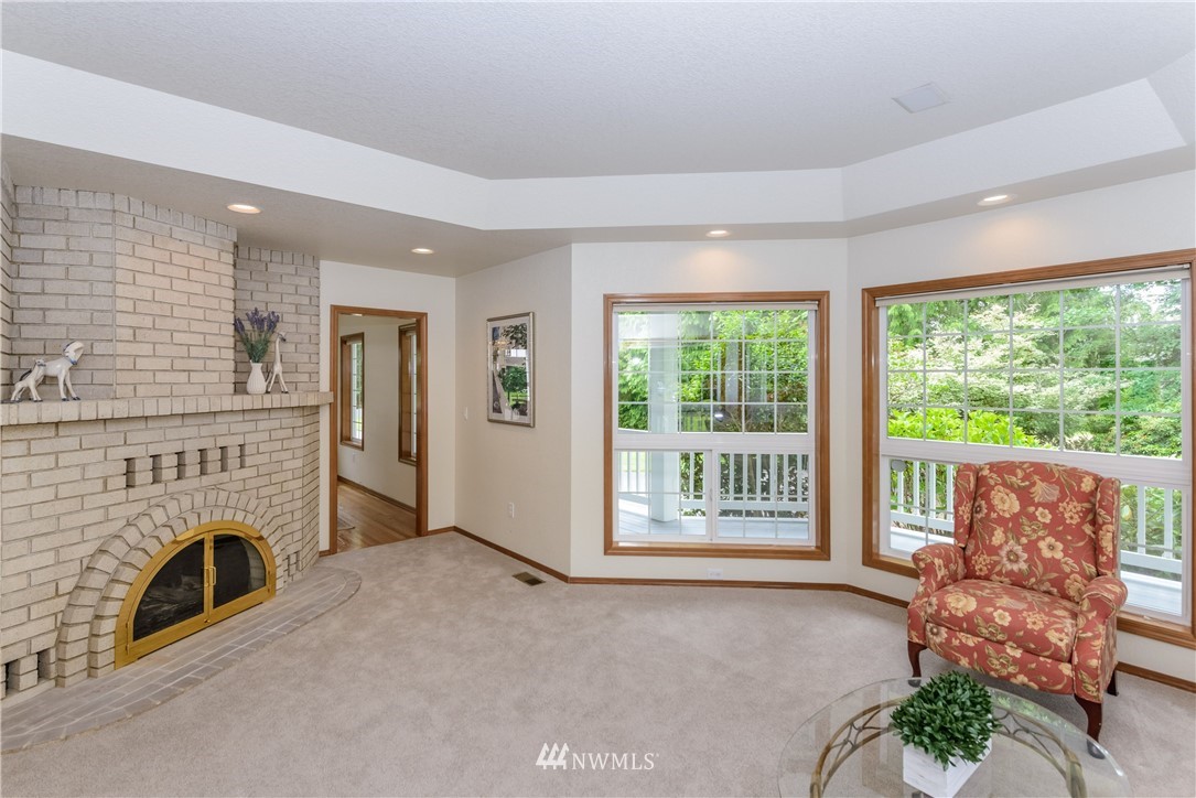 4341 Cooper Point Road Northwest Olympia, WA 98502 - Photo 5 of 25 Gallery Image 5