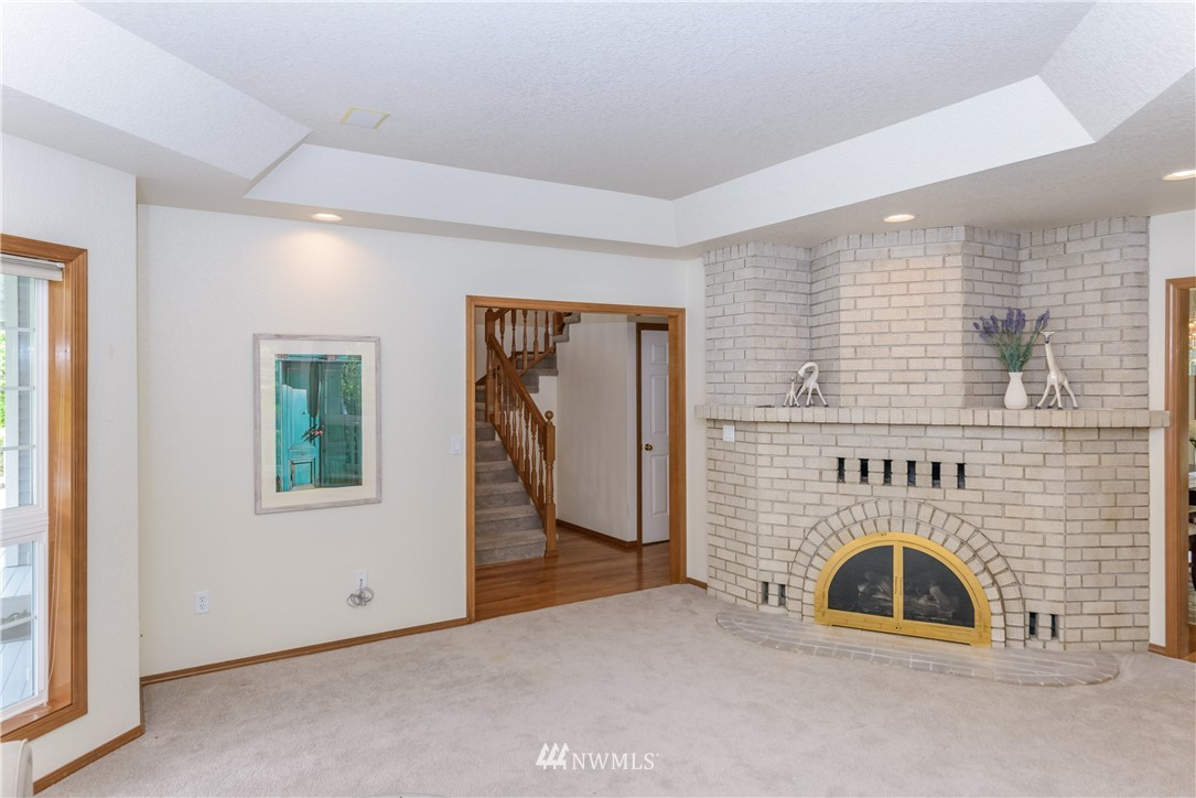 4341 Cooper Point Road Northwest Olympia, WA 98502 - Photo 6 of 25 Gallery Image 6