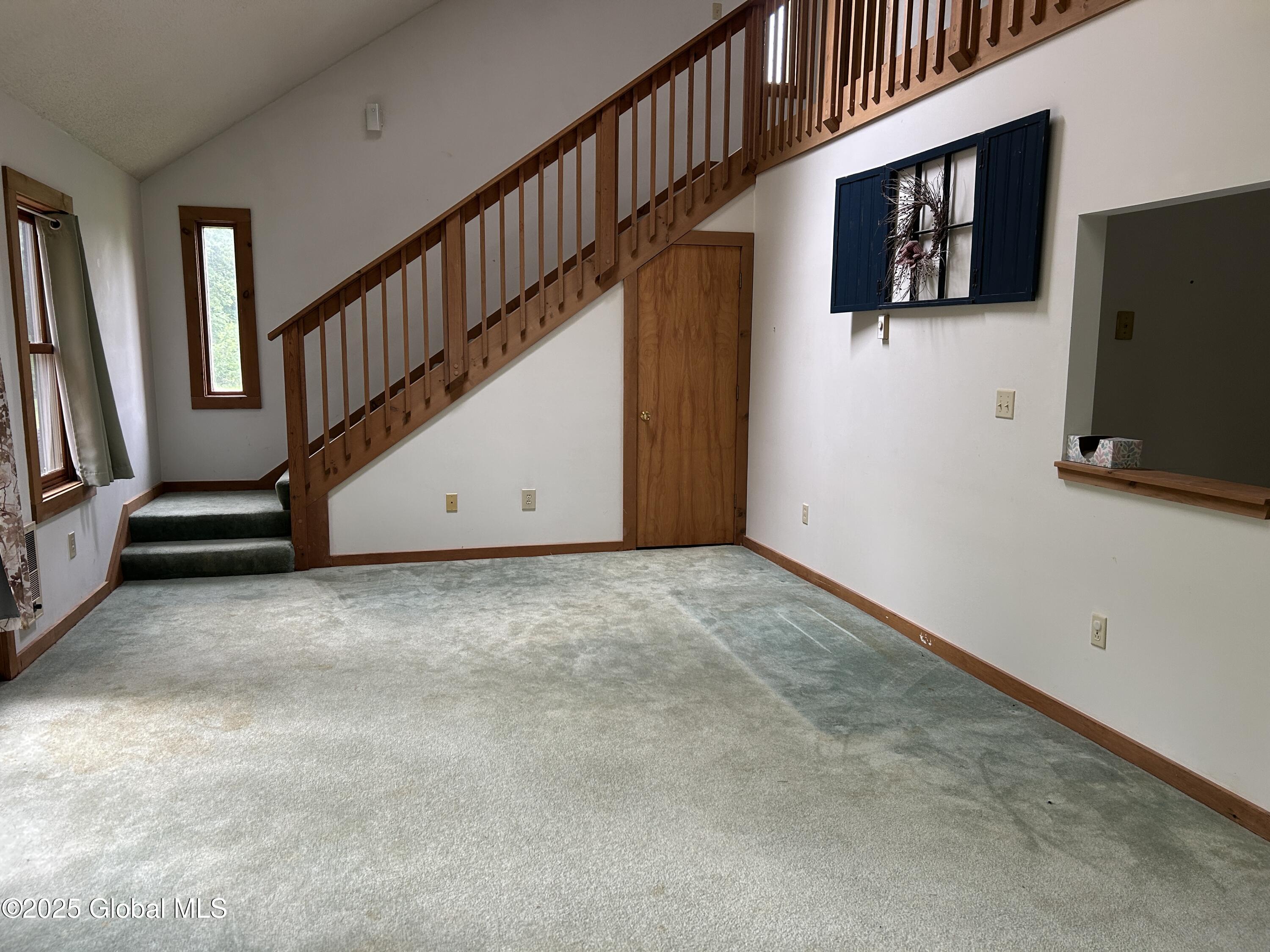 11 Ridgecrest Way Hampton, NY 12887 - Photo 20 of 39 11 ridgecrest living 1