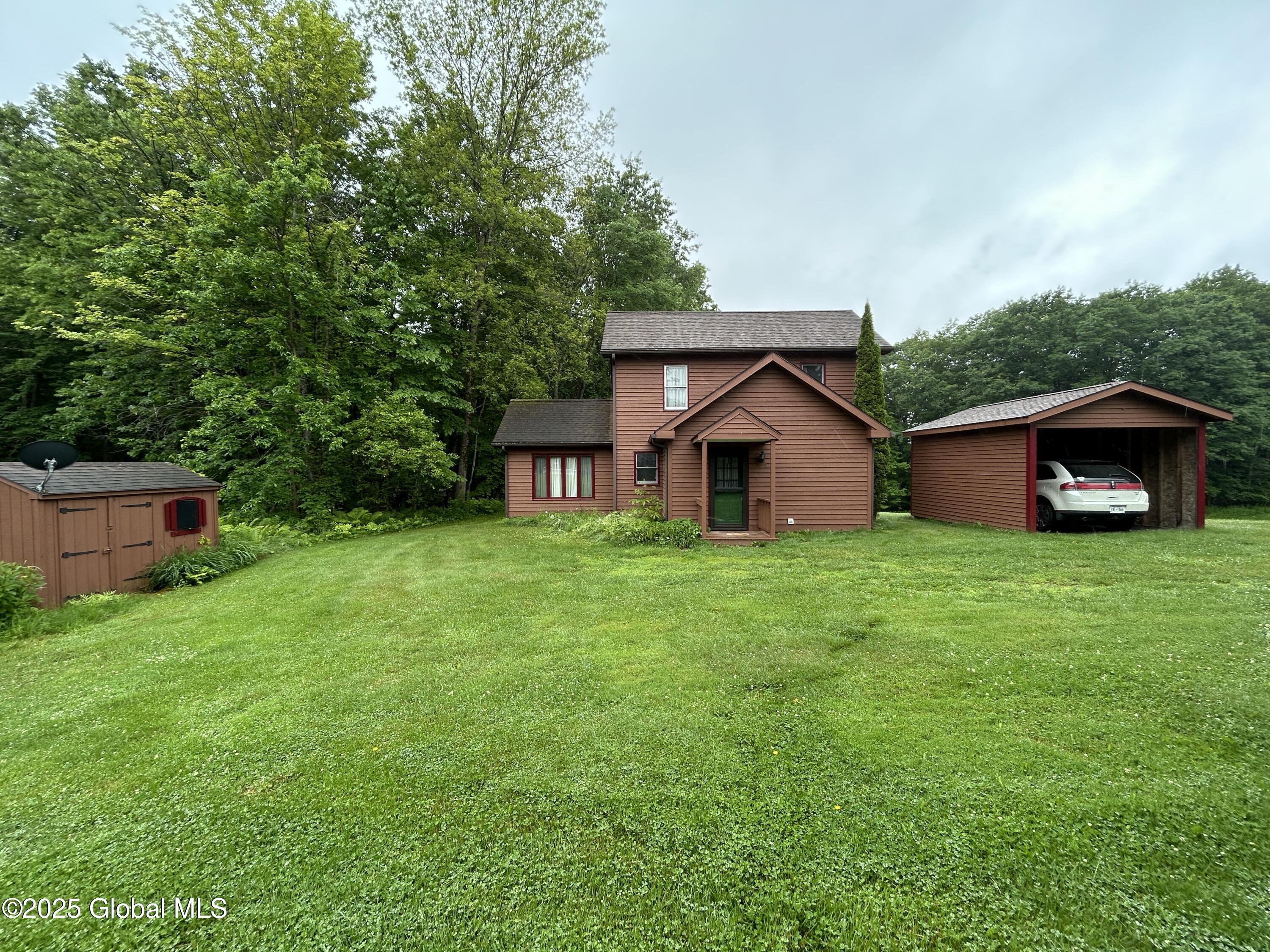 11 Ridgecrest Way Hampton, NY 12887 - Photo 2 of 39 11 ridgecrest front