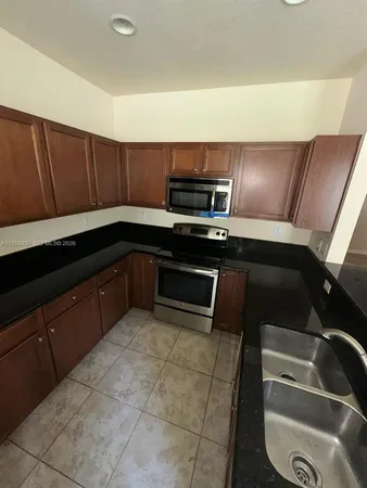 $3,800 | 3393 West 90th Street, Hialeah, FL 33018