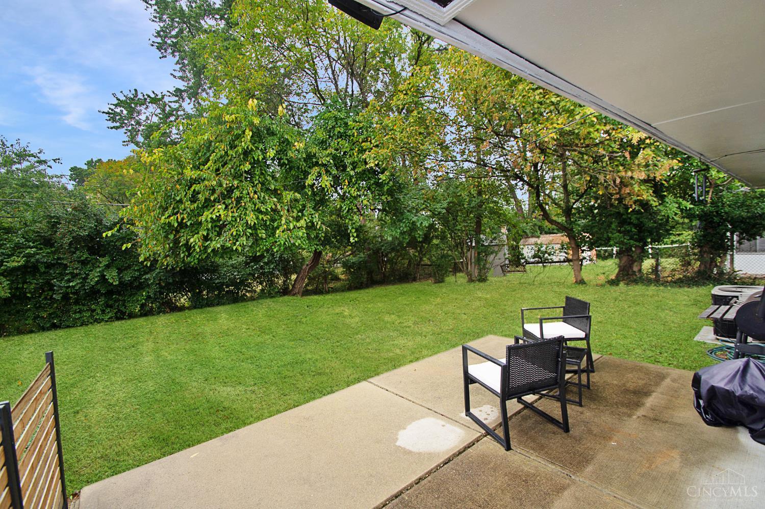 8831 Daly Road Cincinnati, OH 45231 - Photo 21 of 25