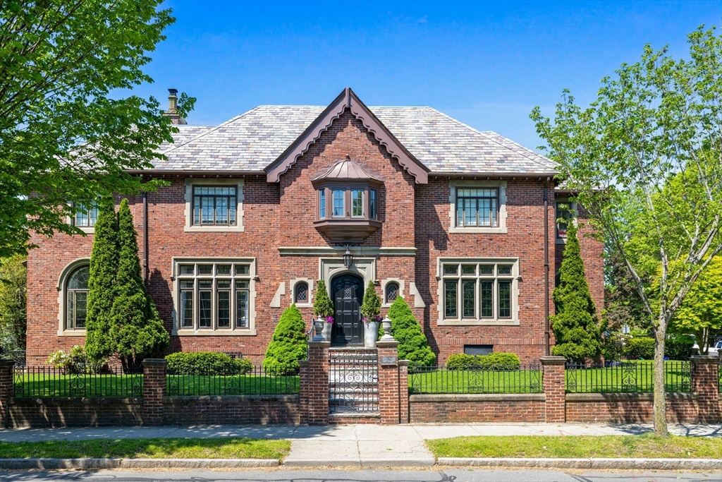 98 Carlton Street Brookline, MA 02446 - Photo 1 of 40