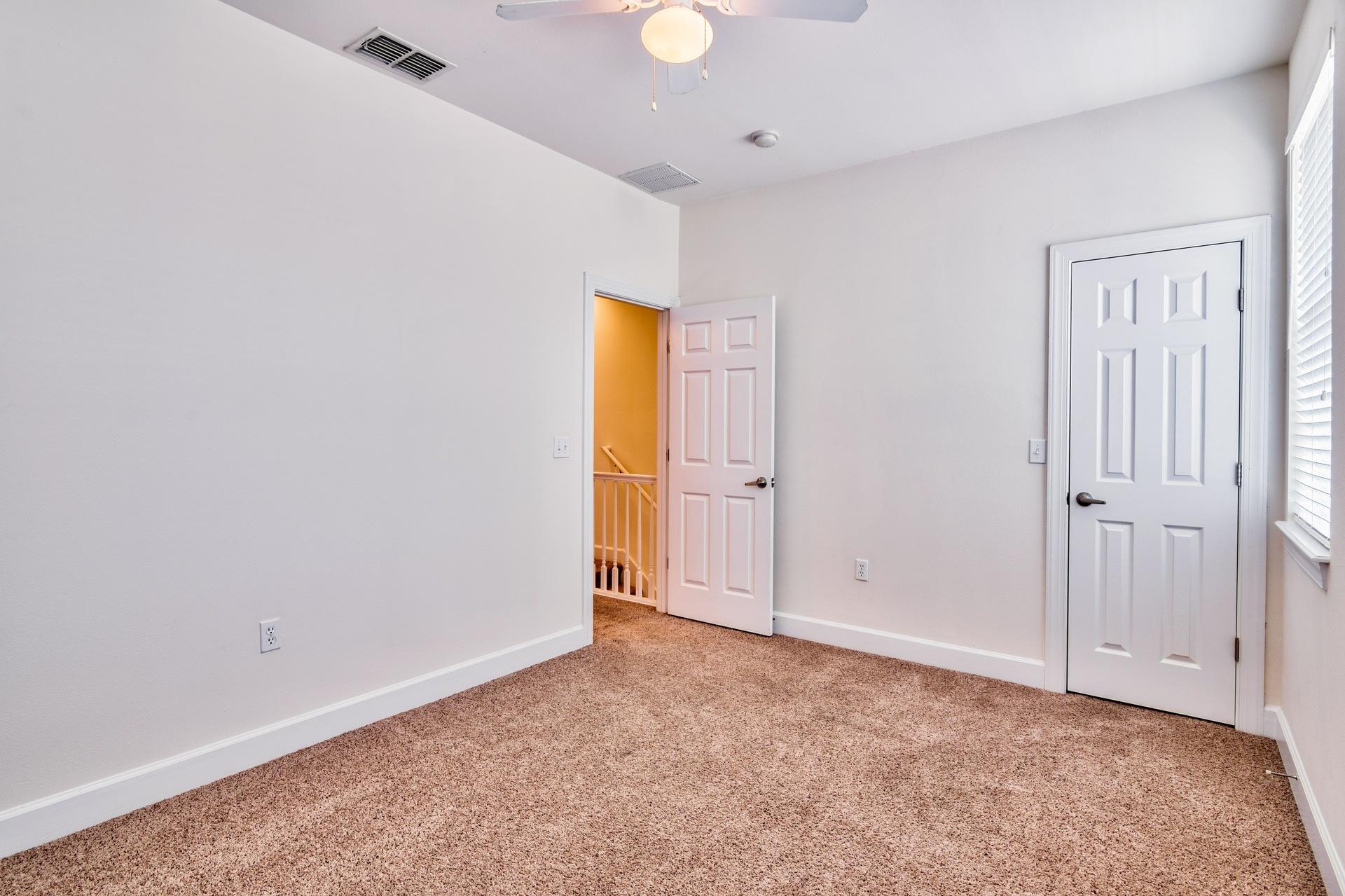 15284 331 Business, Unit 5A Freeport, FL 32439 - Photo 19 of 31 a view of an empty room