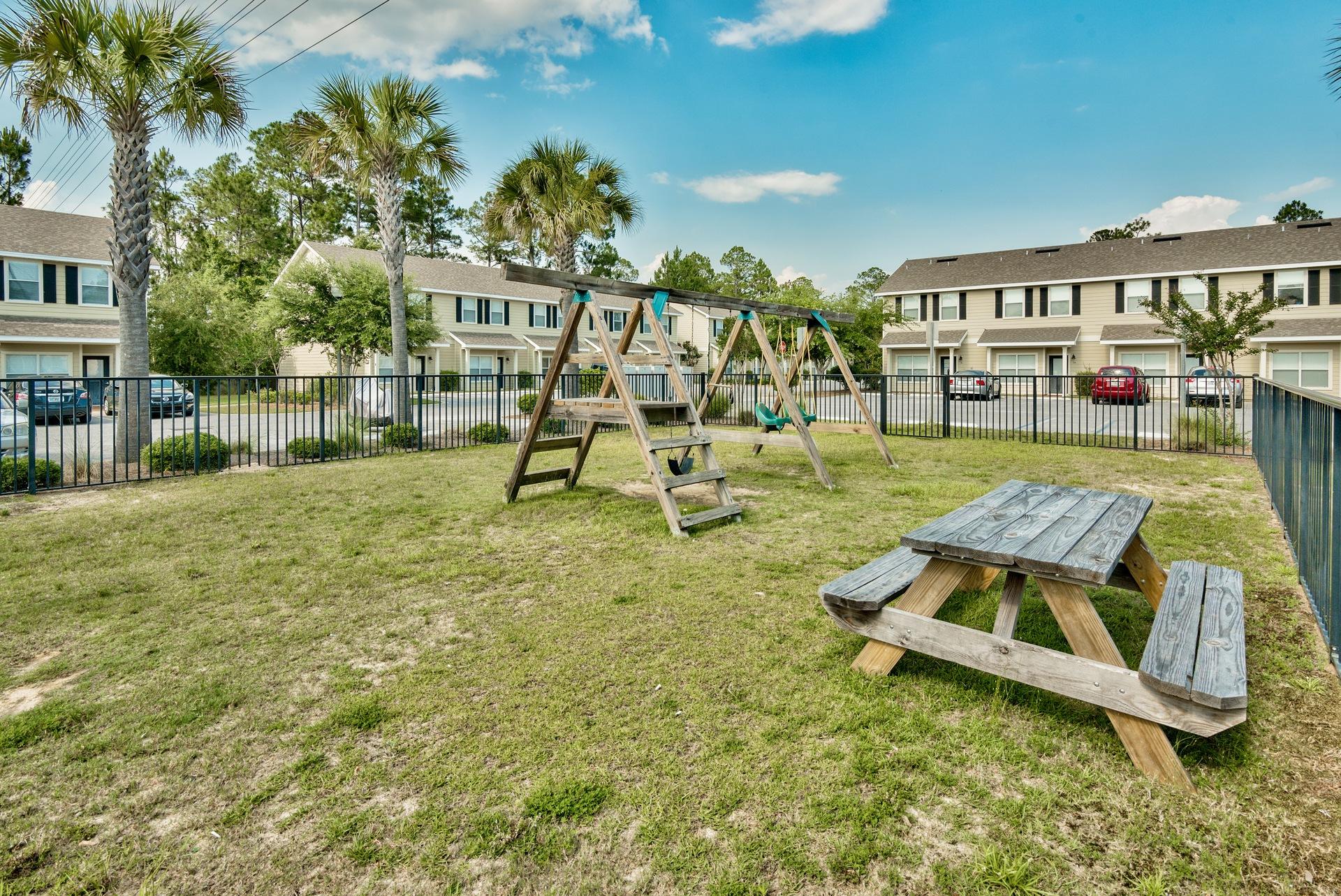 15284 331 Business, Unit 5A Freeport, FL 32439 - Photo 25 of 31 an outdoor space with garden