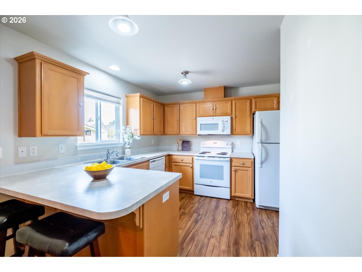 1825 Southwest Easy Street Corvallis, OR 97333 - Photo 11 of 31