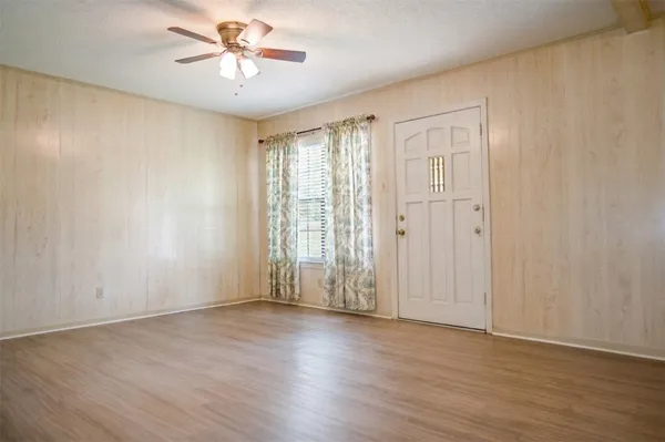 $222,500 | 713 Burleson Street, Brenham, TX 77833