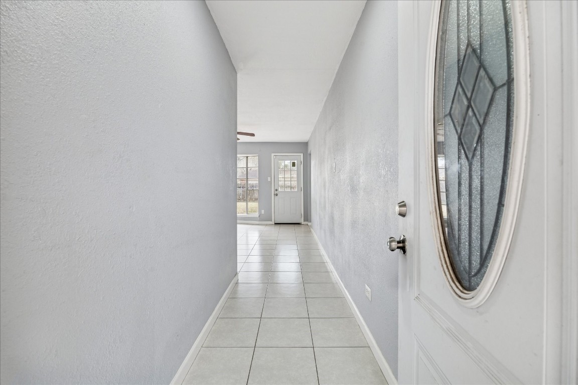 14831 Kaler Road Houston, TX 77060 - Photo 4 of 32