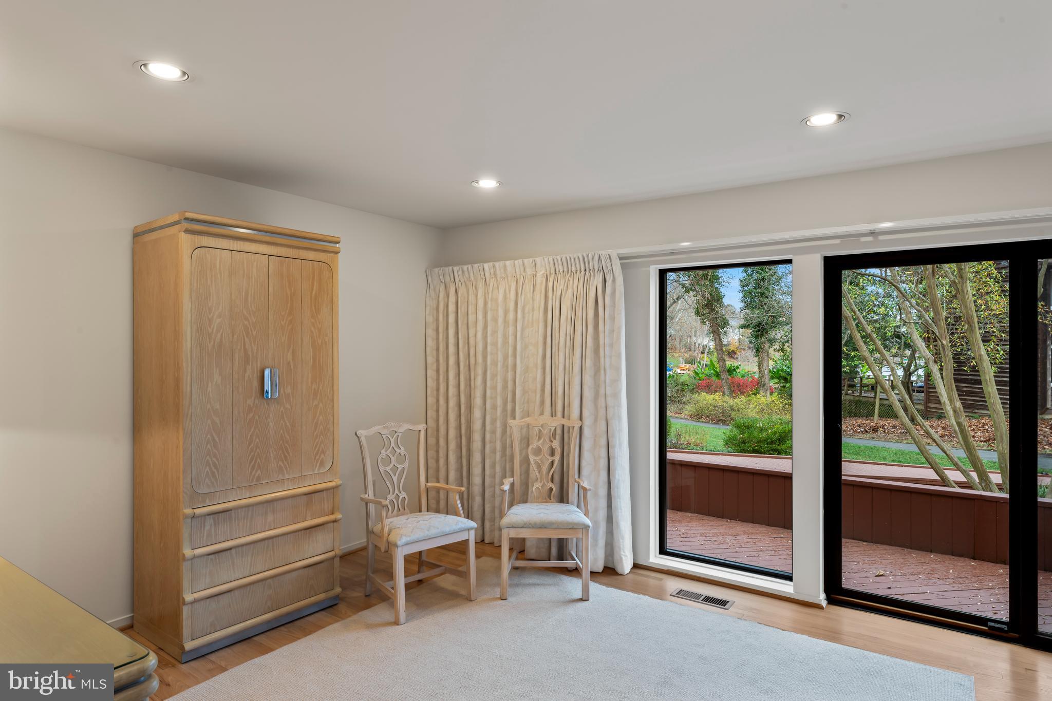 11286 Spyglass Cove Lane Reston, VA 20191 - Photo 11 of 20 View - primary bedroom; walk-in closet to the left