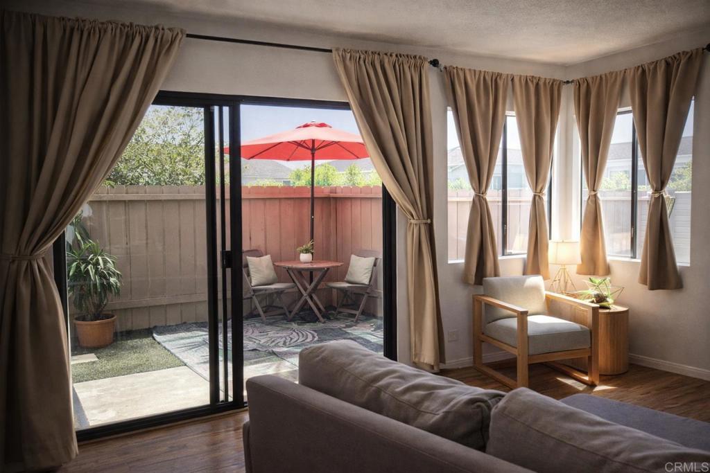 3051 Golden Oak Way Spring Valley, CA 91978 - Photo 12 of 18 Living Room