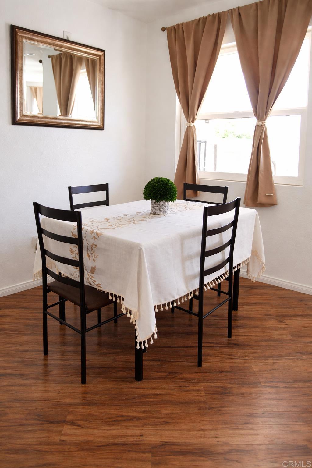 3051 Golden Oak Way Spring Valley, CA 91978 - Photo 5 of 18 Dining Area