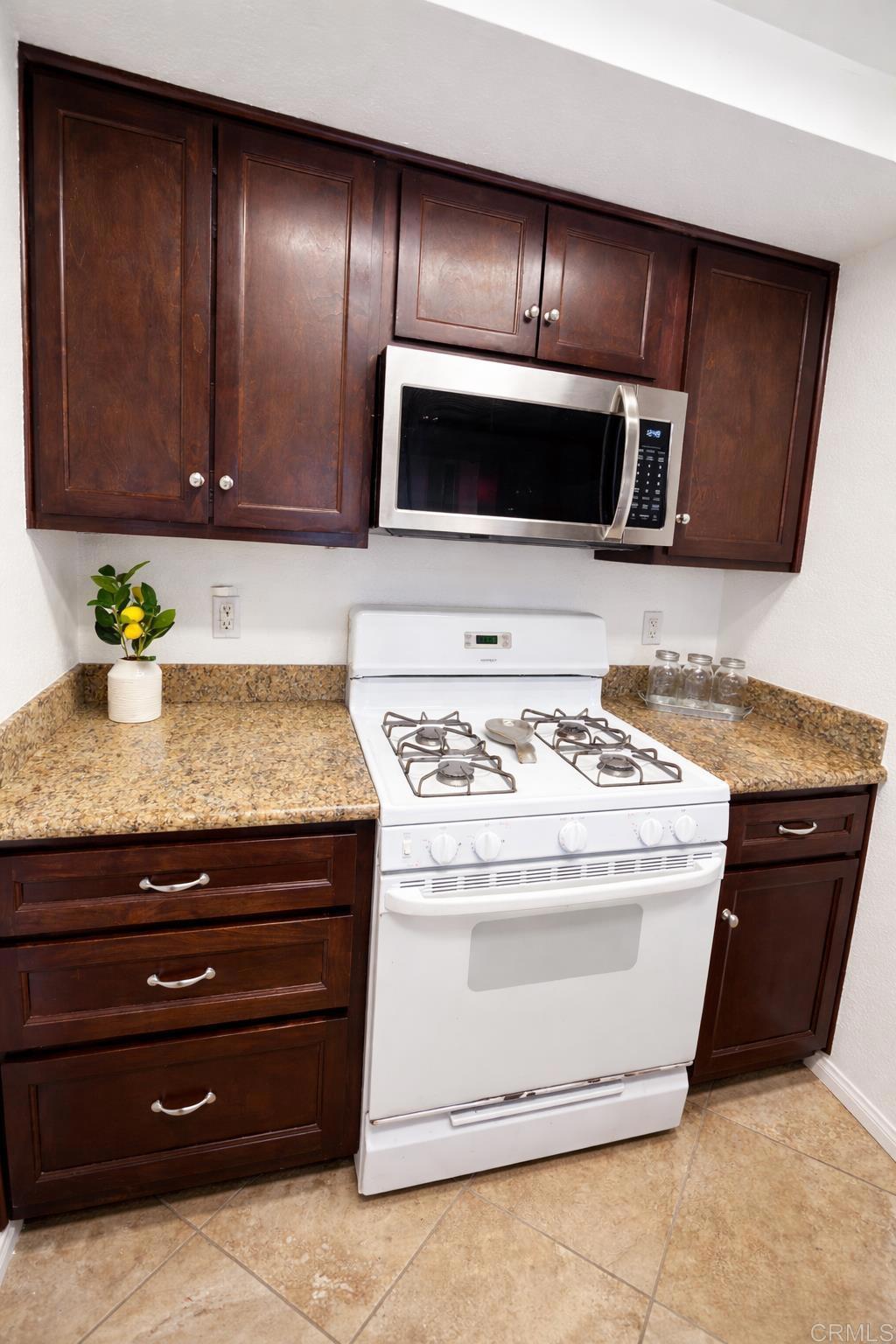 3051 Golden Oak Way Spring Valley, CA 91978 - Photo 10 of 18