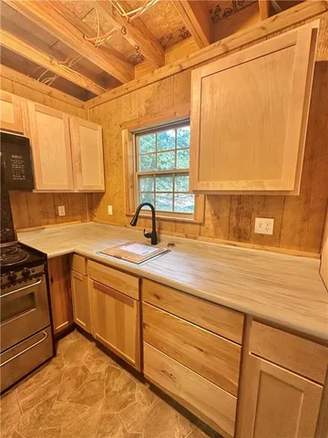 $119,000 | 65 Hilltop Drive, Mound City, KS 66056