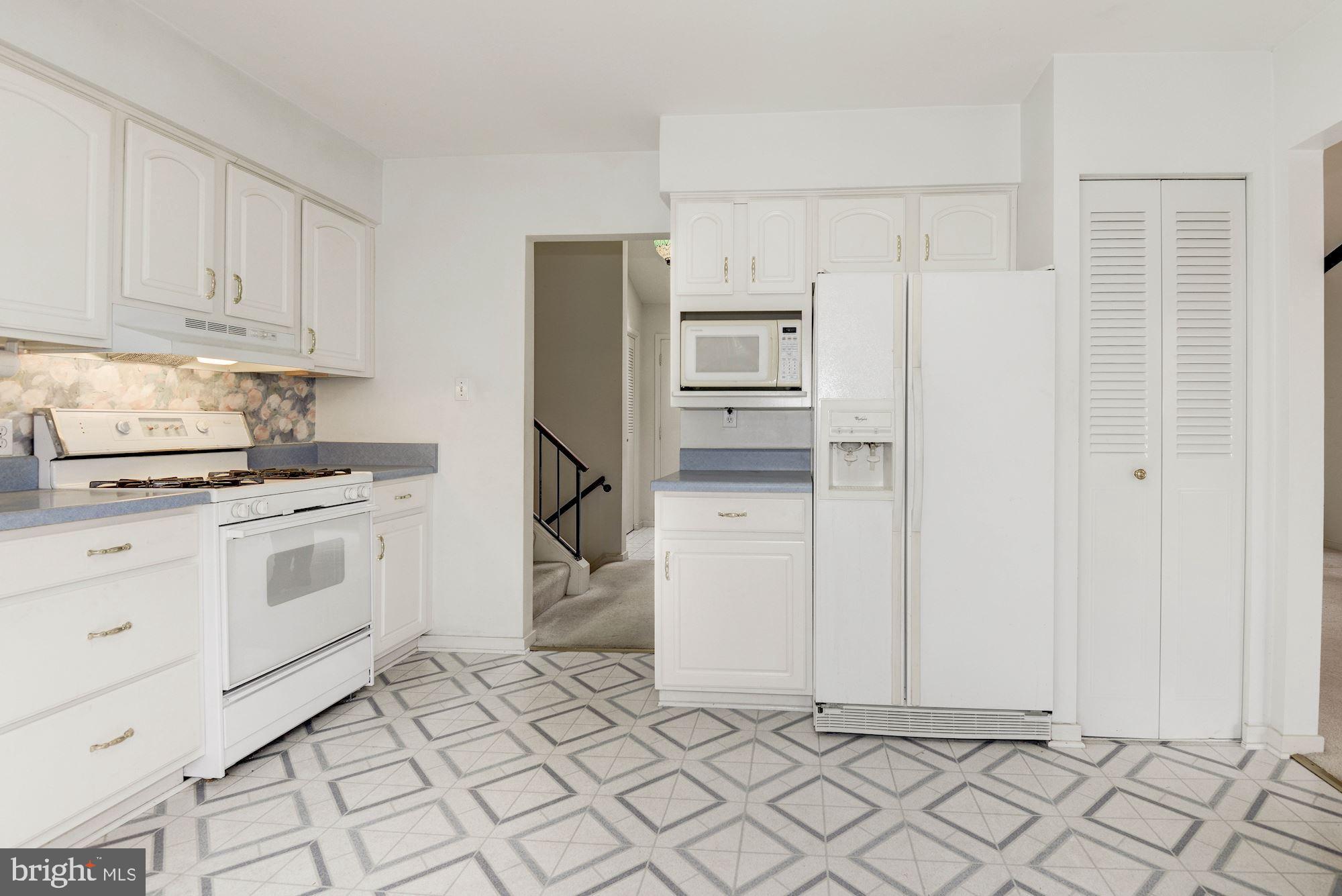 11709 Blue Smoke Trail Reston, VA 20191 - Photo 7 of 29 Gallery Image 7