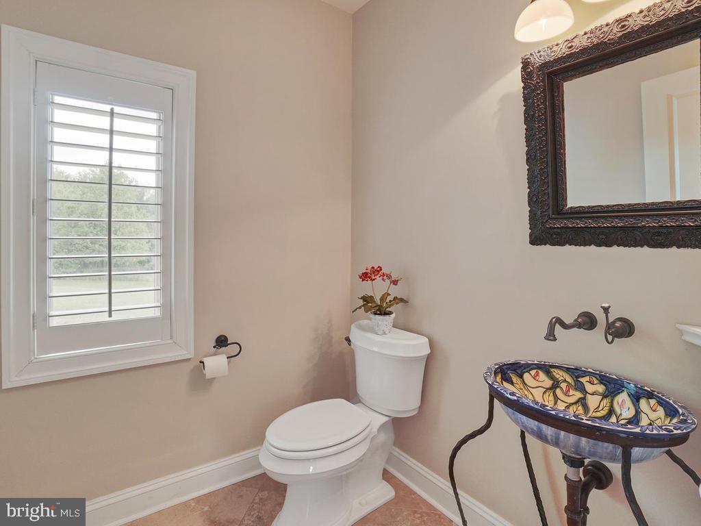 2131 Dixon Road Frederick, MD 21704 - Photo 15 of 65