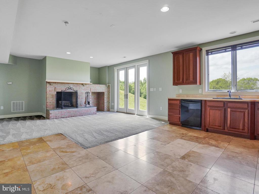 2131 Dixon Road Frederick, MD 21704 - Photo 40 of 65