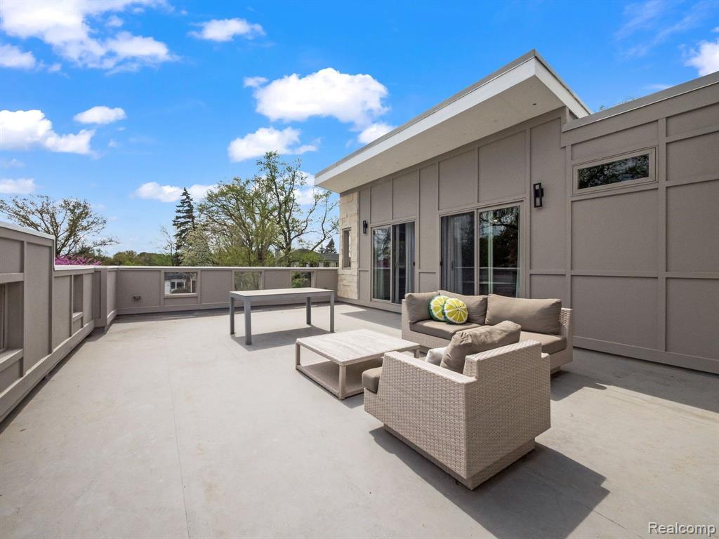 1733 Pembroke Road Birmingham, MI 48009 - Photo 23 of 33