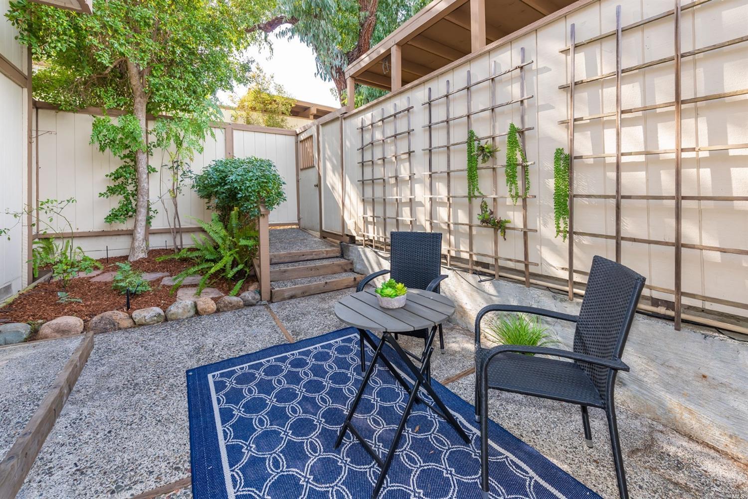 127 Danielle Way San Rafael, CA 94903 - Photo 1 of 1 Courtyard entry