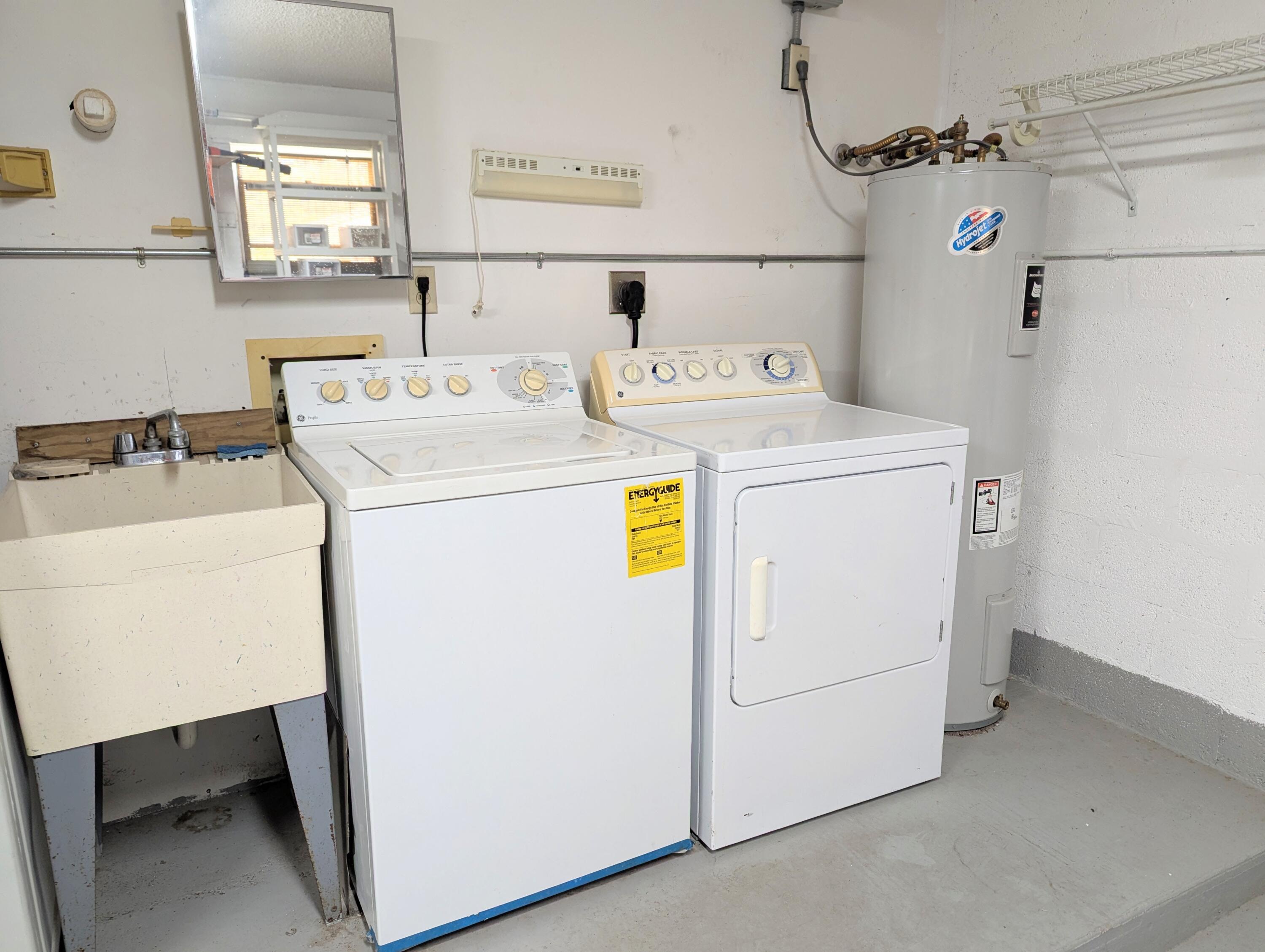2454 Northwest 9th Street Delray Beach, FL 33445 - Photo 38 of 53 Laundry Area