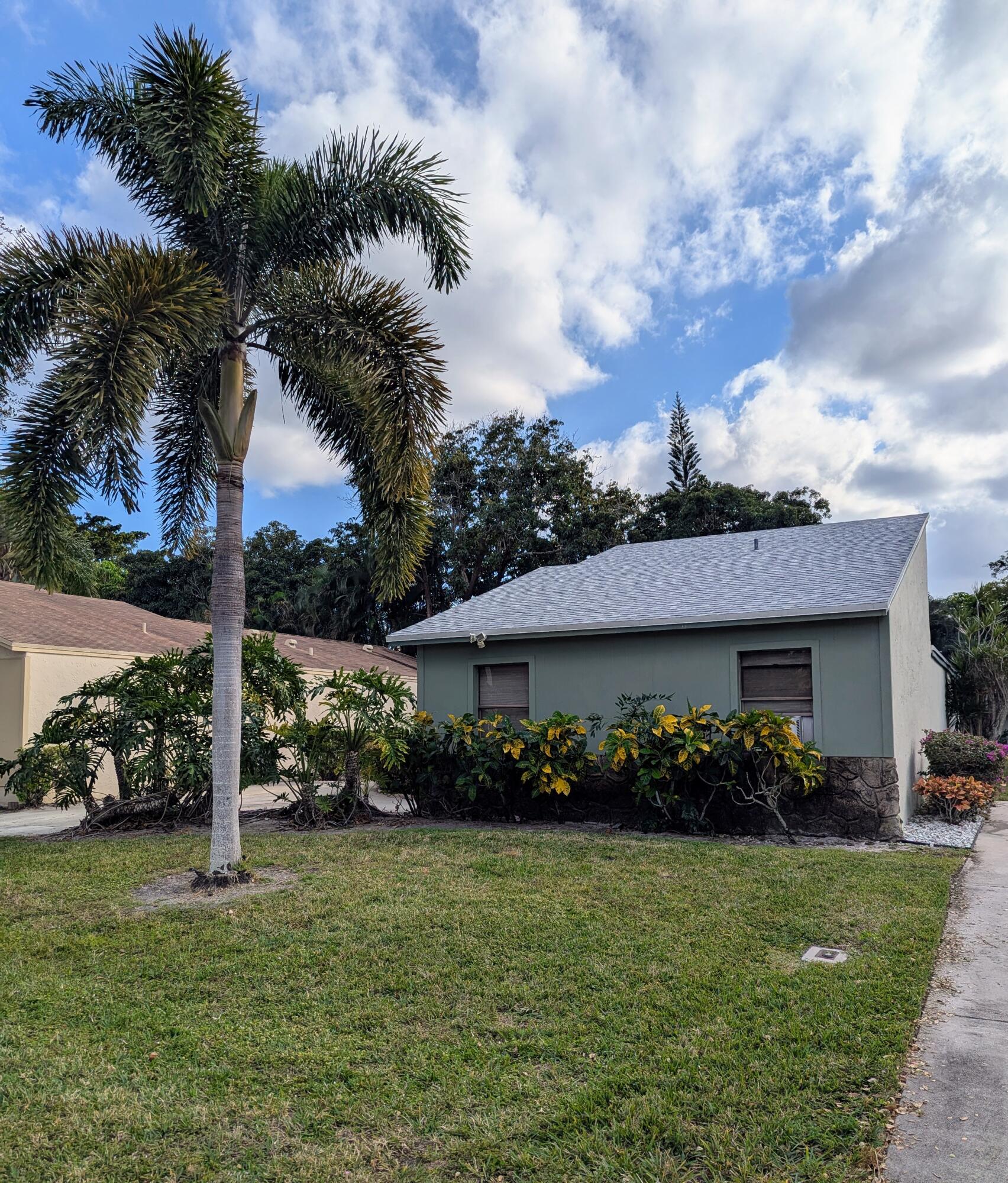 2454 Northwest 9th Street Delray Beach, FL 33445 - Photo 41 of 53 Front View