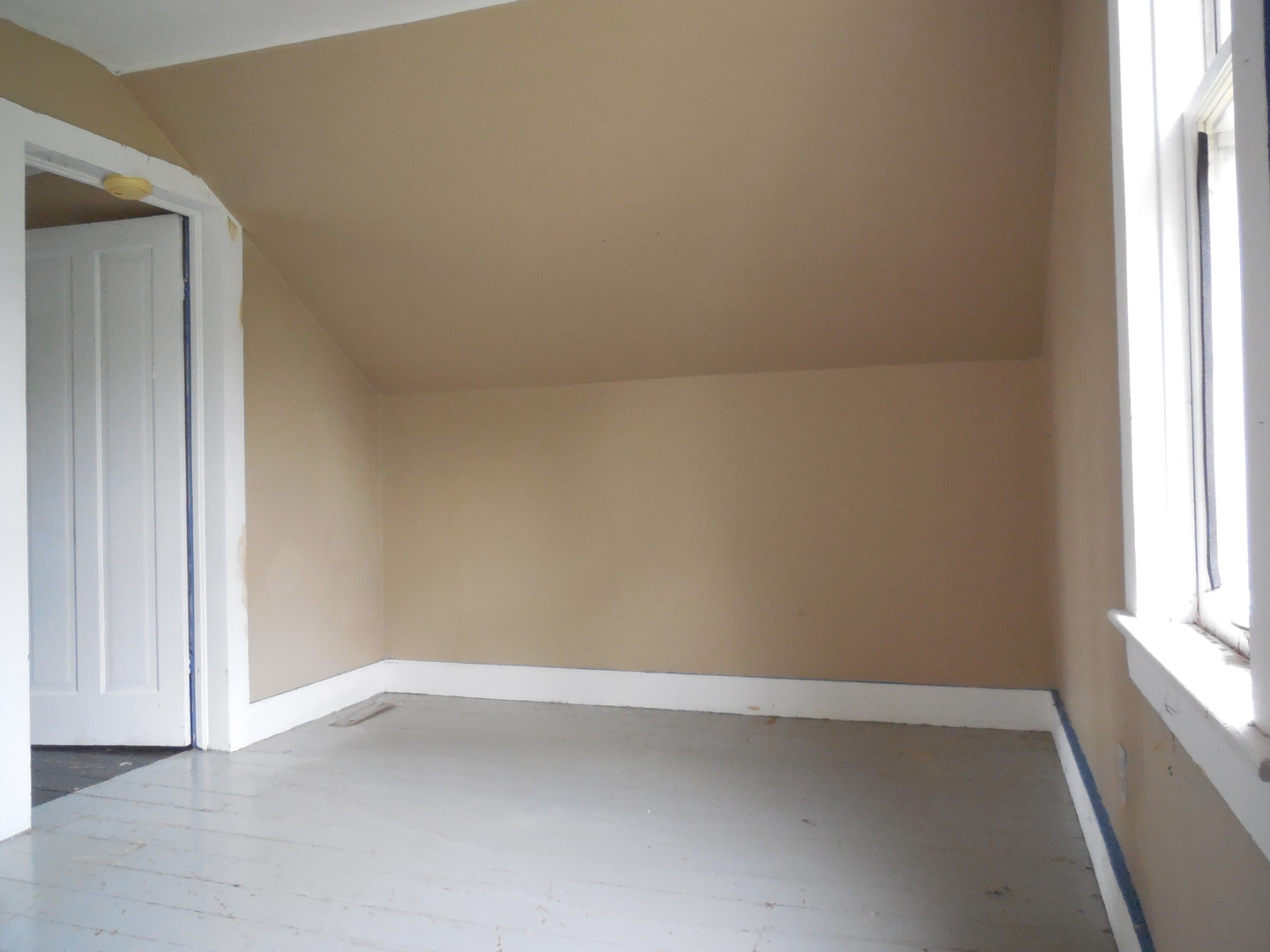 302 East Park Street Morrison, IL 61270 - Photo 9 of 15 a view of an empty room