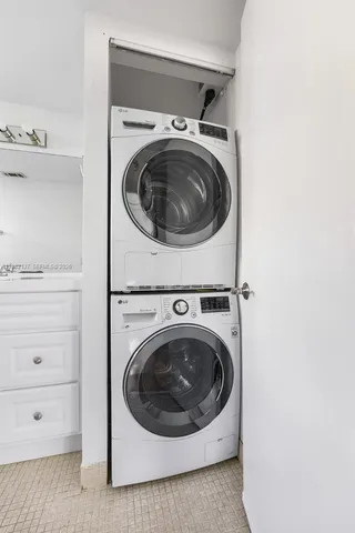 $3,400 | 947 Lenox Avenue, Unit 501, Miami Beach, FL 33139