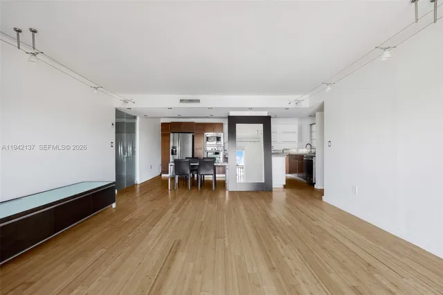 $3,400 | 947 Lenox Avenue, Unit 501, Miami Beach, FL 33139