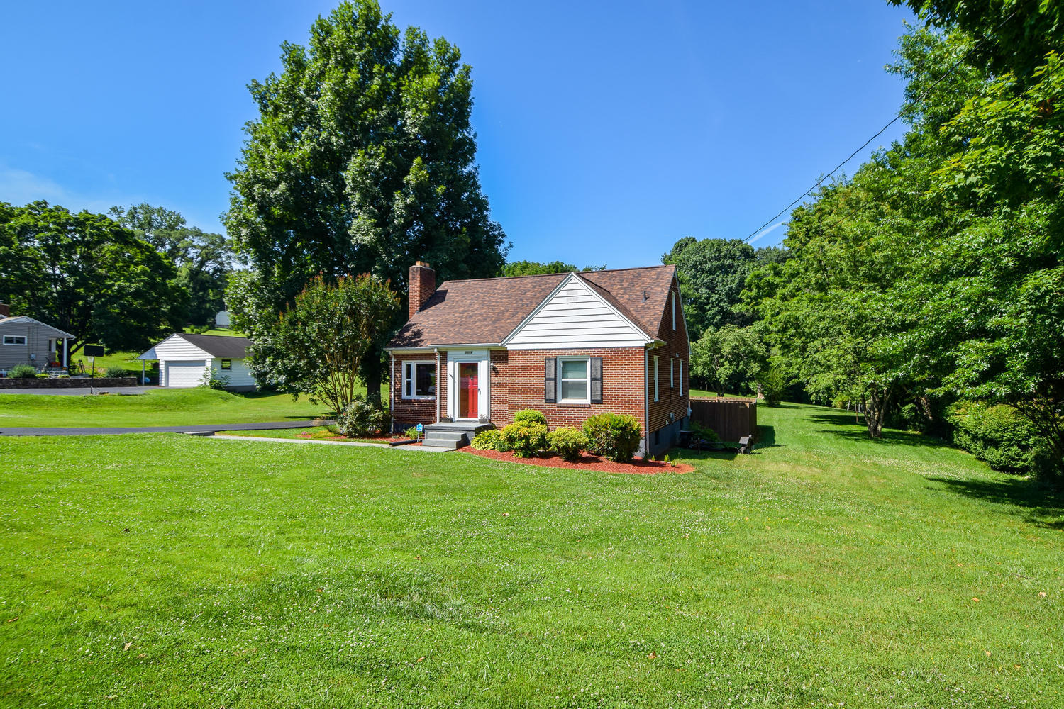 7016 Plantation Road Roanoke, VA 24019 - Photo 16 of 31 7016 Plantation Rd Hollins VA-large-016-