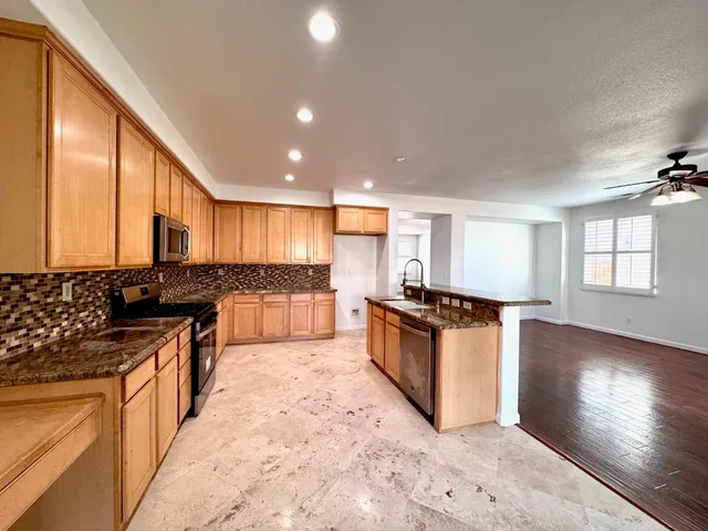 $679,900 | 6619 Ponta Do Sol Way, Elk Grove, CA 95757