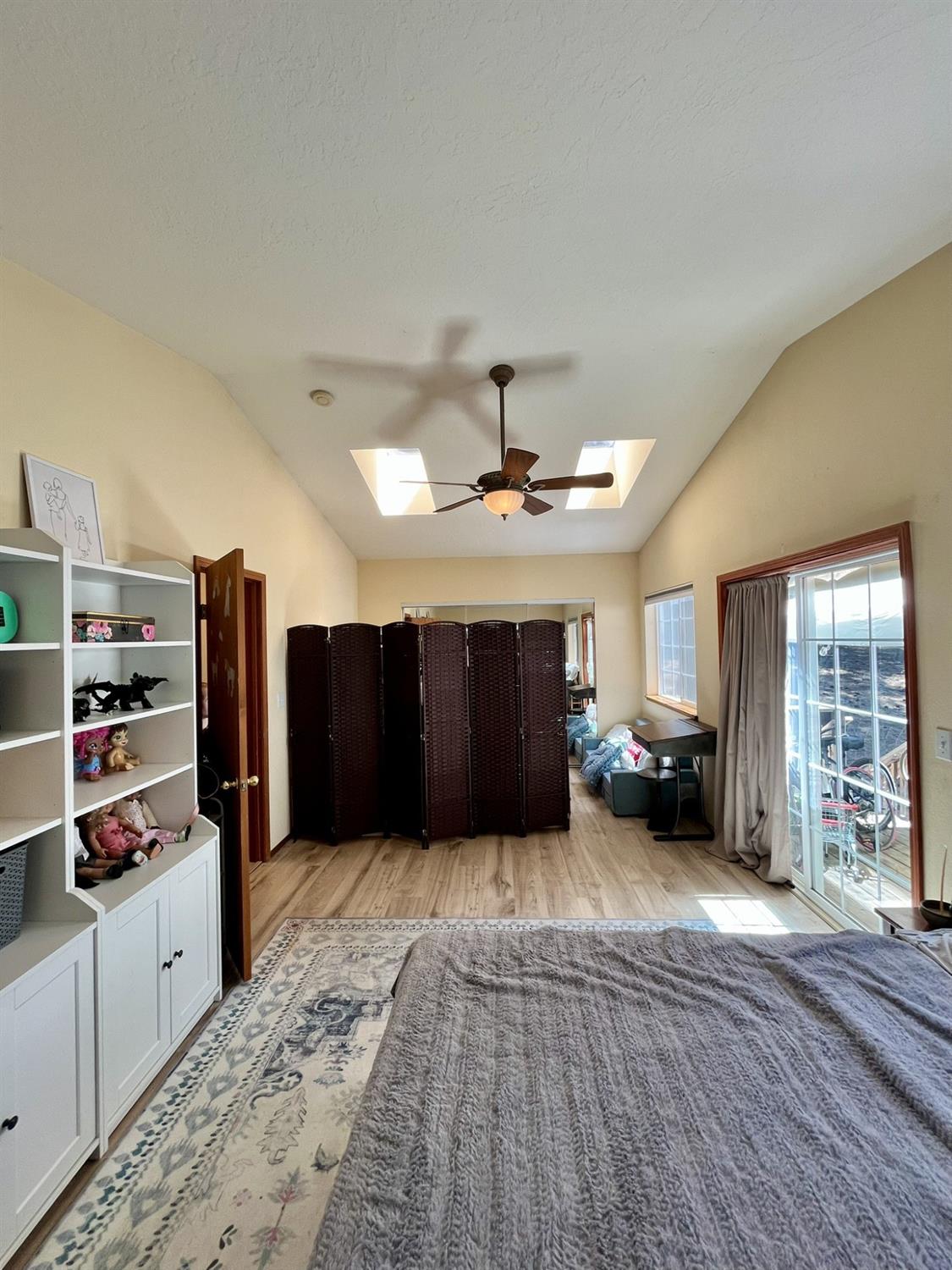5635 Azalea Circle Pollock Pines, CA 95726 - Photo 11 of 20 Master Bedroom