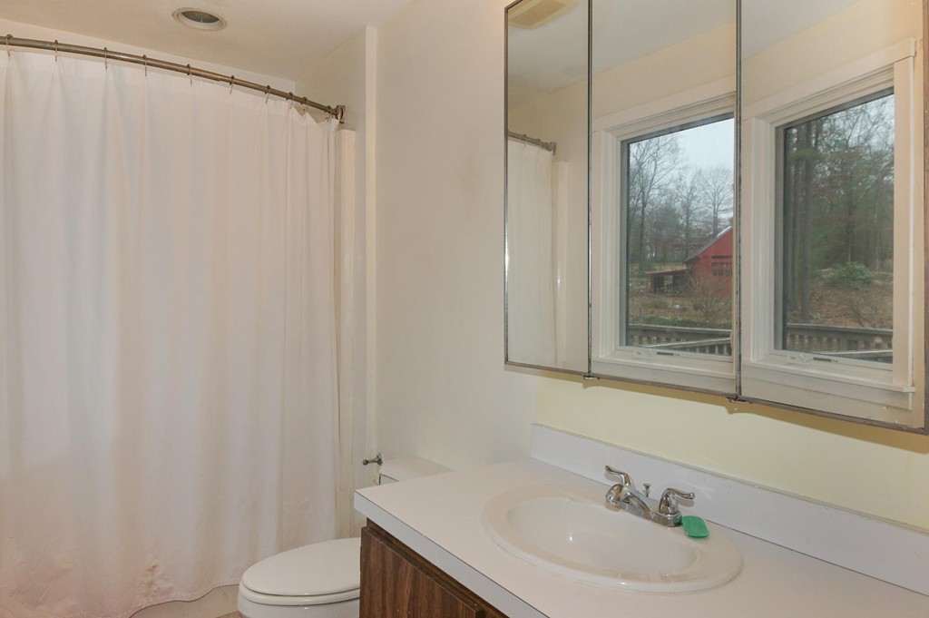 241 Boxboro Road Stow, MA 01775 - Photo 12 of 25 Gallery Image 12