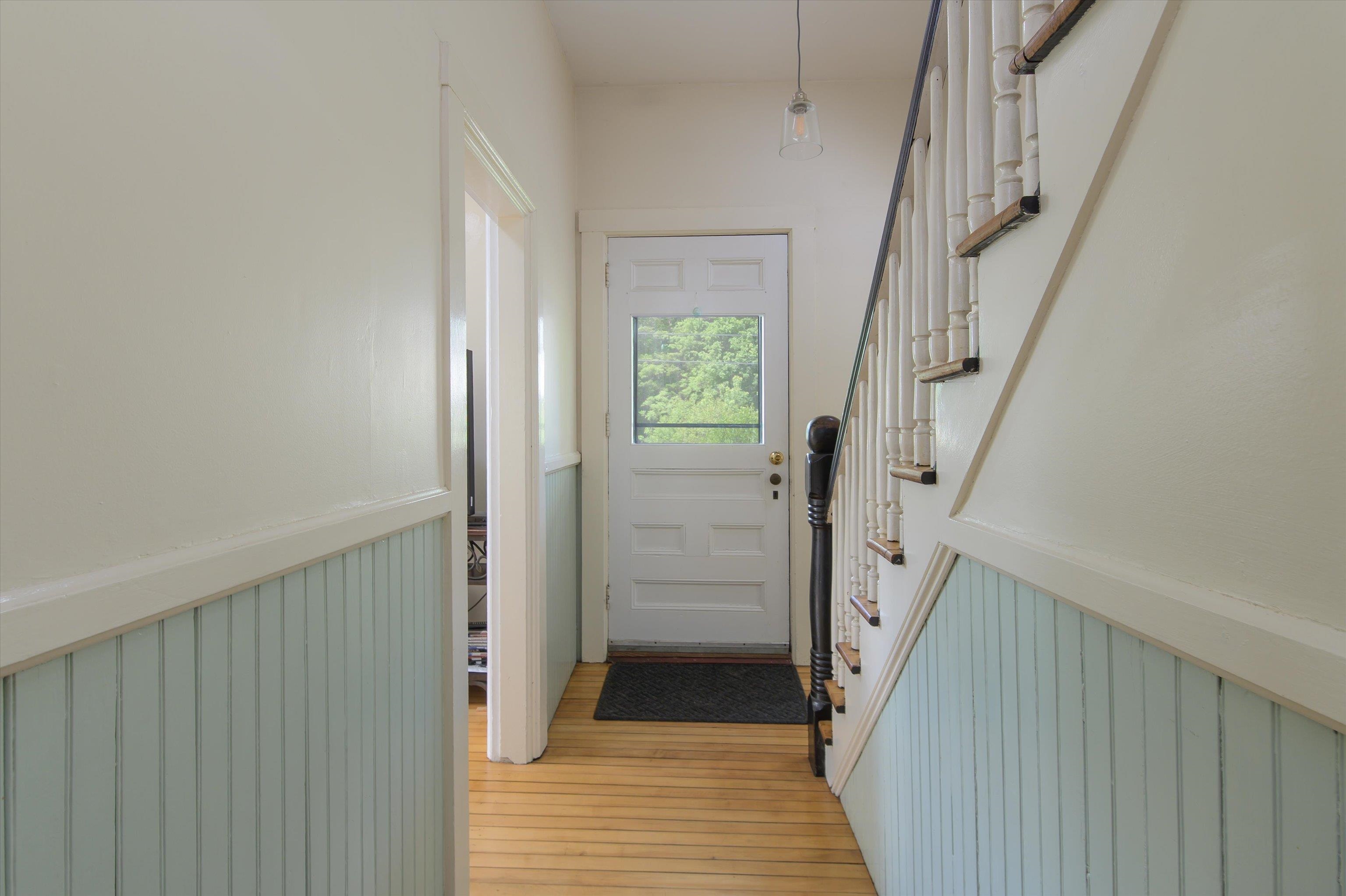7 Academy Avenue Rockingham, VT 05101 - Photo 4 of 42