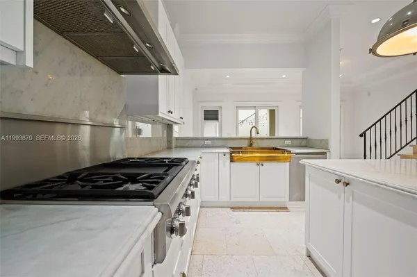$16,500 | 530 Valencia Avenue, Unit 2, Coral Gables, FL 33134