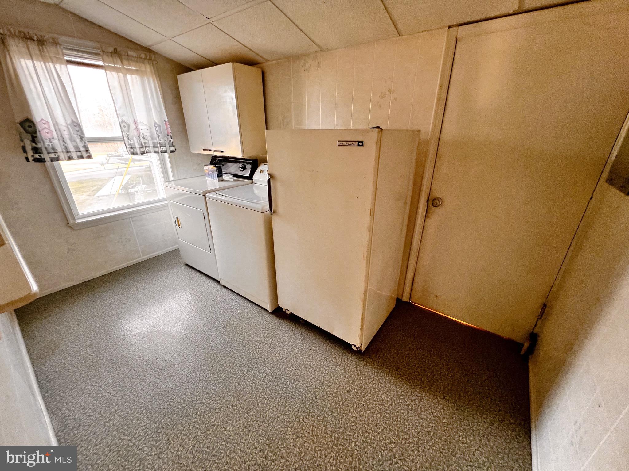 34 Verdant Road Levittown, PA 19057 - Photo 15 of 16 Laundry Room/Mud Room